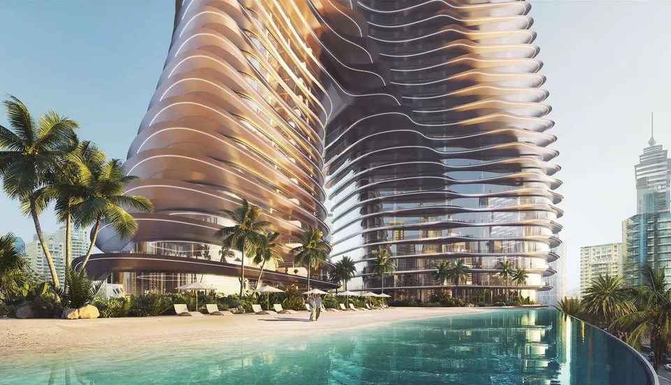 Luxury residence pool in Dubai