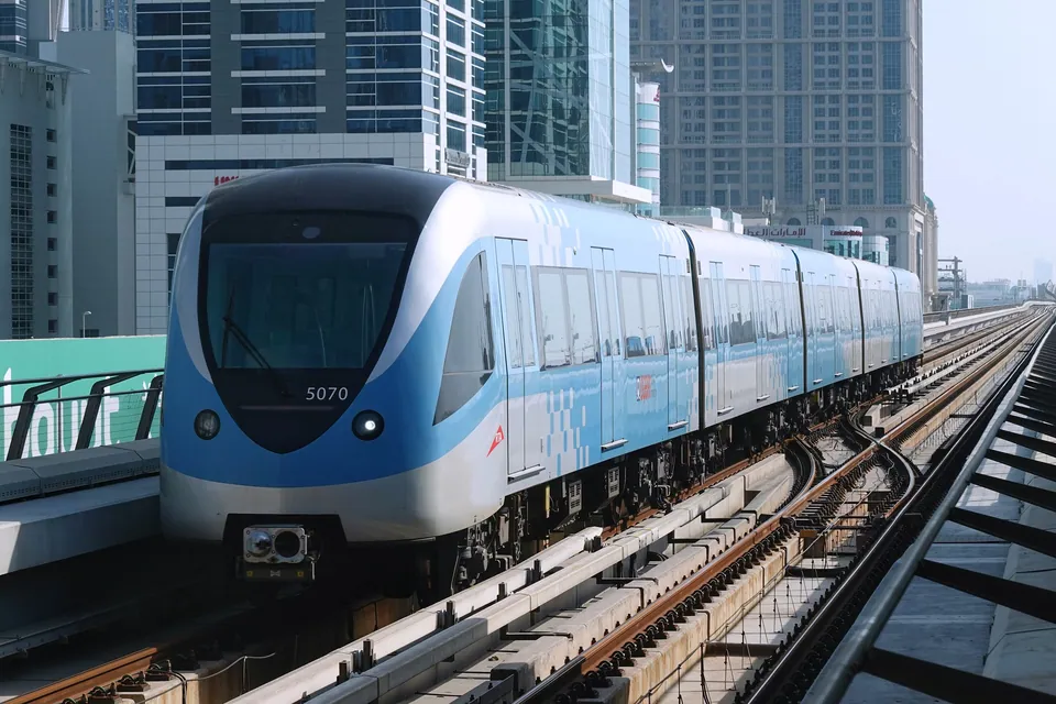 Dubai Metro train arriving at Business Bay station